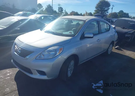 2013 Nissan Versa 1.6 Sv z USA, uszkodzony, nr VIN 3N1CN7AP5DL819200